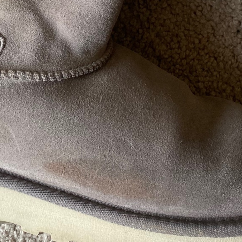 Ugg Adria Women’s Short Boots in grey, size 8 - Picture 5 of 11
